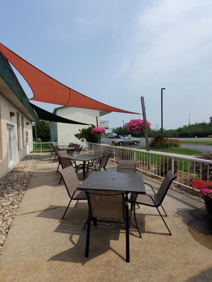 סיינט איגנס Voyager Inn מראה חיצוני תמונה