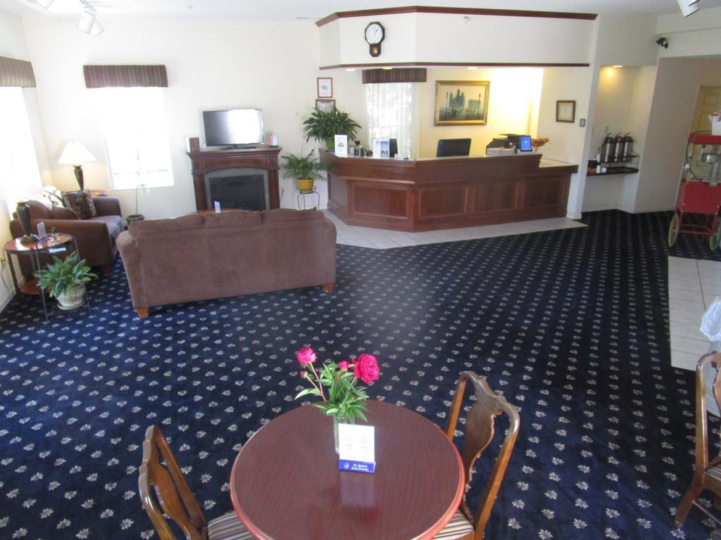 סיינט איגנס Voyager Inn מראה חיצוני תמונה