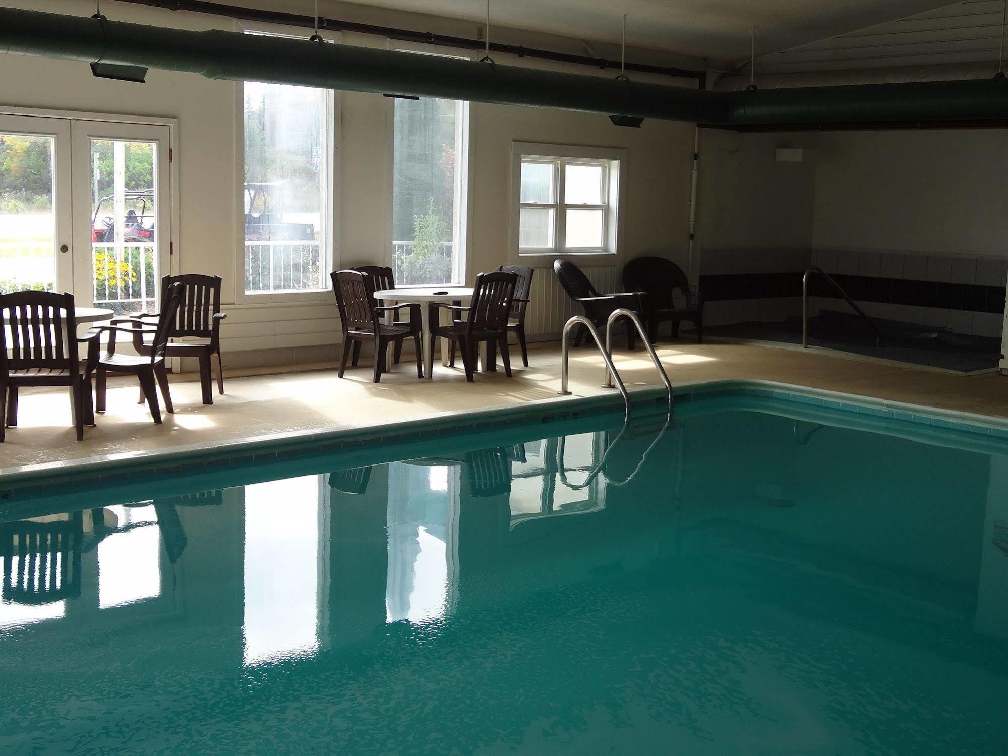 סיינט איגנס Voyager Inn מראה חיצוני תמונה